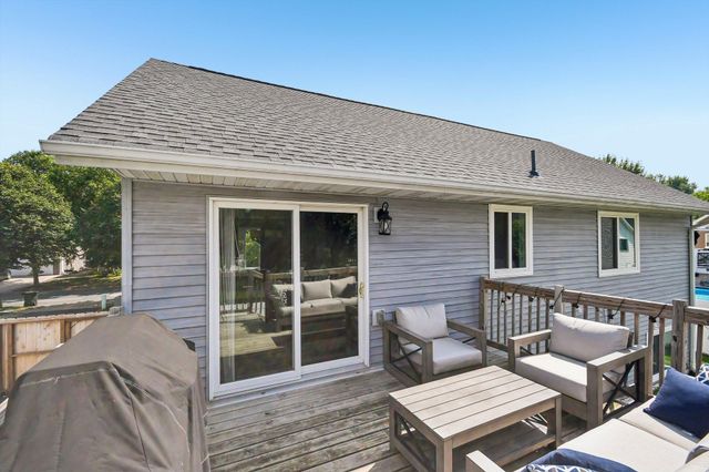 905 Walnut Street, Farmington, MN 55024