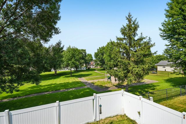 905 Walnut Street, Farmington, MN 55024
