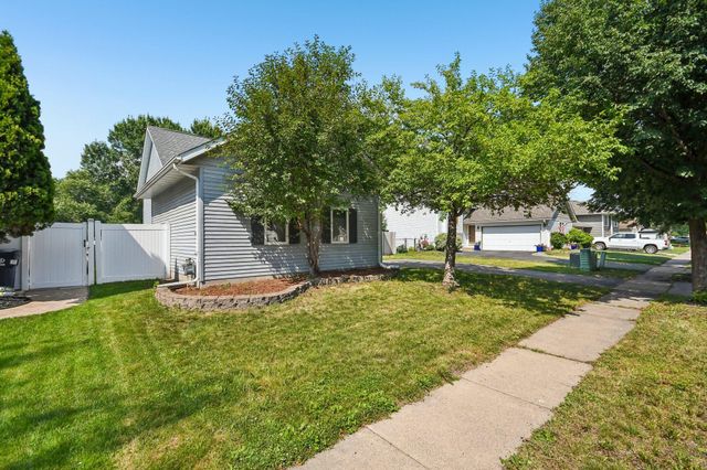 905 Walnut Street, Farmington, MN 55024