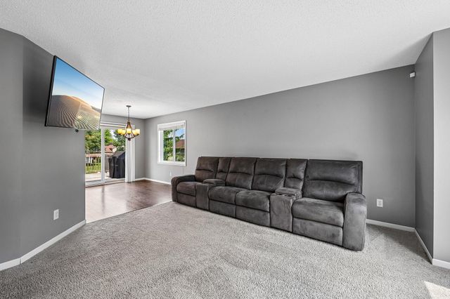 905 Walnut Street, Farmington, MN 55024