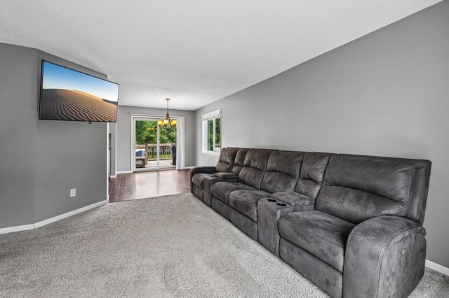 905 Walnut Street, Farmington, MN 55024
