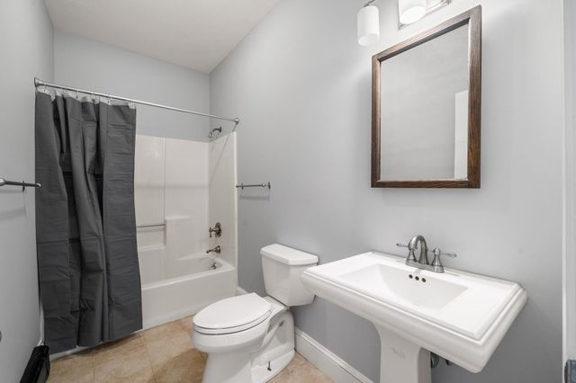 314 Islington St Apt 3, Portsmouth, NH 03801