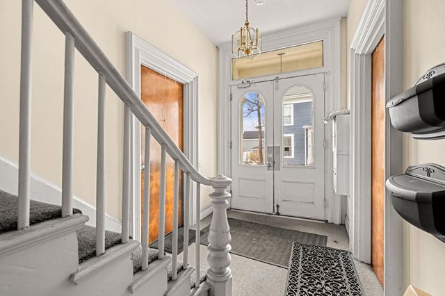 314 Islington St Apt 3, Portsmouth, NH 03801