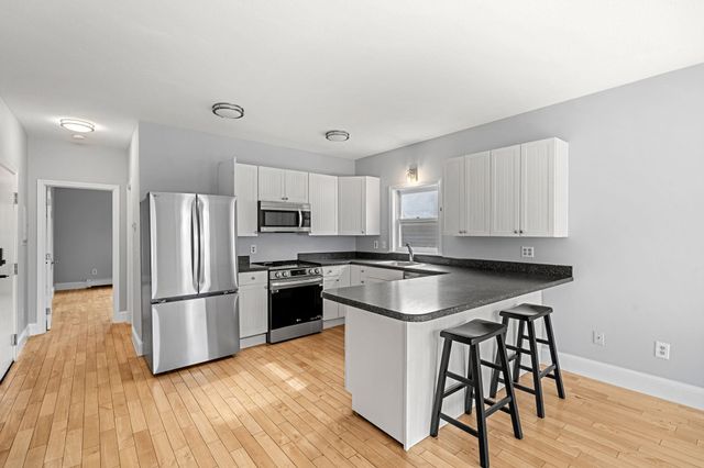 314 Islington St Apt 3, Portsmouth, NH 03801