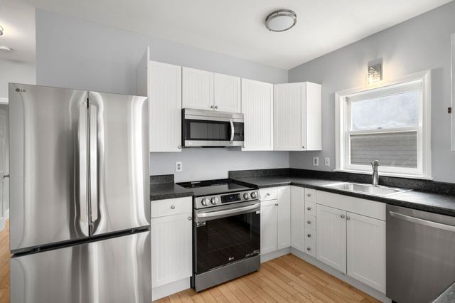 314 Islington St Apt 3, Portsmouth, NH 03801