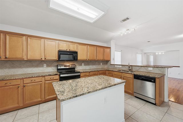 309 Moonlight Drive, Euless, TX 76039