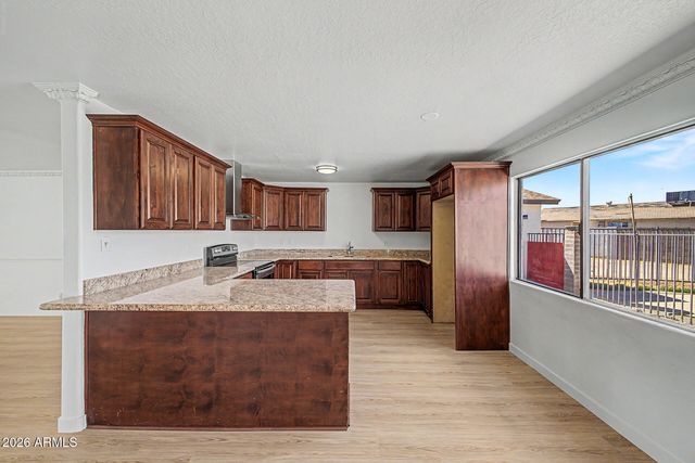 6142 W CYPRESS Street, Phoenix, AZ 85035