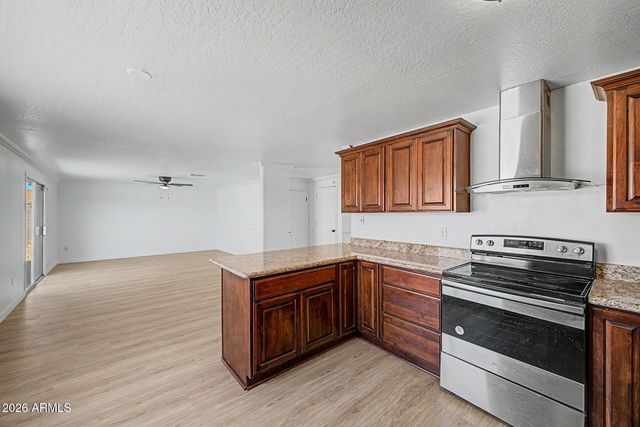 6142 W CYPRESS Street, Phoenix, AZ 85035