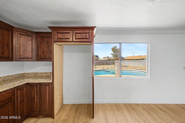 6142 W CYPRESS Street, Phoenix, AZ 85035