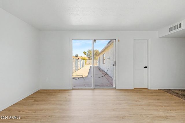 6142 W CYPRESS Street, Phoenix, AZ 85035