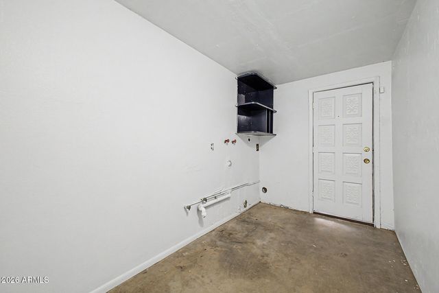 6142 W CYPRESS Street, Phoenix, AZ 85035
