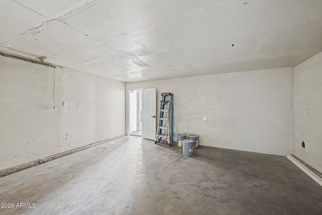 6142 W CYPRESS Street, Phoenix, AZ 85035