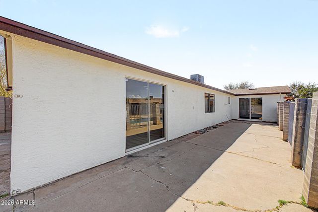 6142 W CYPRESS Street, Phoenix, AZ 85035