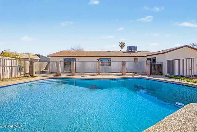 6142 W CYPRESS Street, Phoenix, AZ 85035