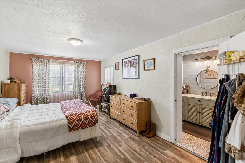 Image 12 of property listing at 3742 MARTIN STREET, Orlando, FL 32806