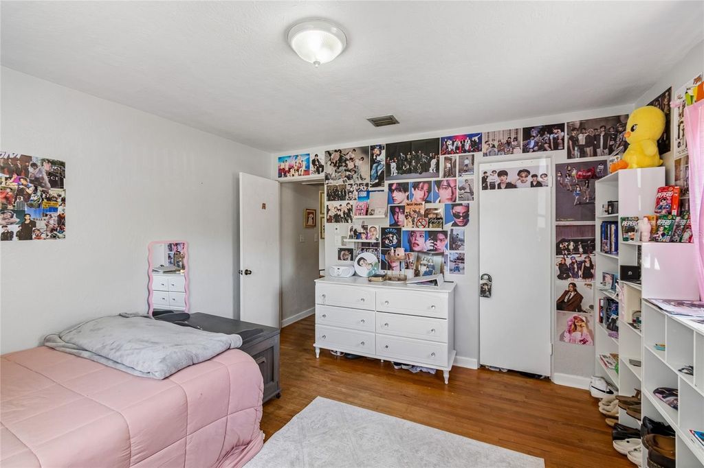 Image 18 of property listing at 3742 MARTIN STREET, Orlando, FL 32806