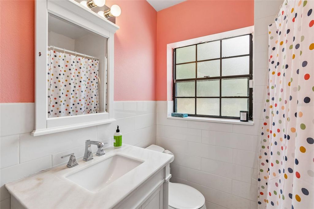 Image 21 of property listing at 3742 MARTIN STREET, Orlando, FL 32806