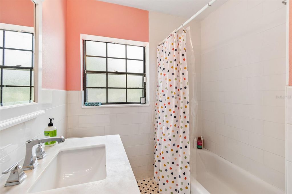 Image 22 of property listing at 3742 MARTIN STREET, Orlando, FL 32806