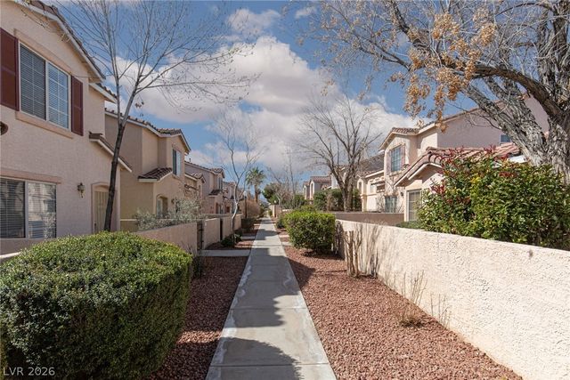 27 Belle La Blanc Avenue, Las Vegas, NV 89123