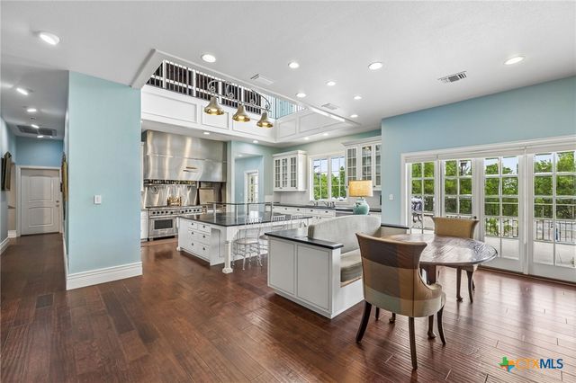 999 Schwarzlose Road, New Braunfels, TX 78130