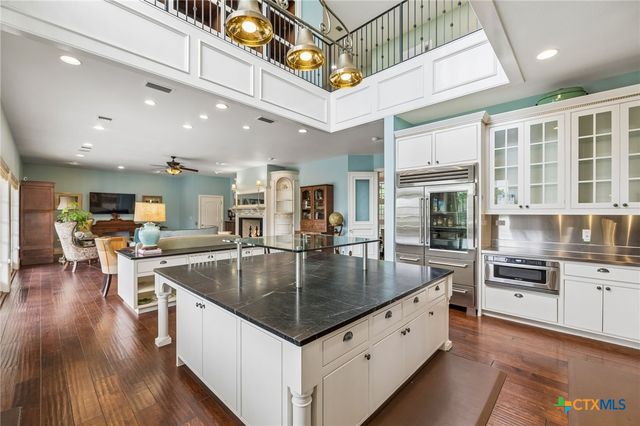 999 Schwarzlose Road, New Braunfels, TX 78130