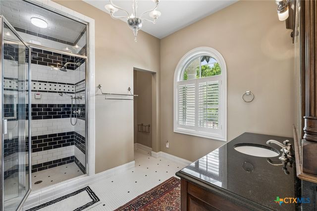 999 Schwarzlose Road, New Braunfels, TX 78130