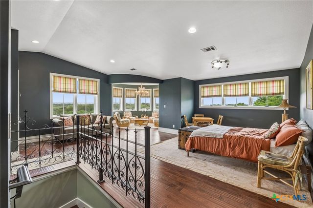 999 Schwarzlose Road, New Braunfels, TX 78130