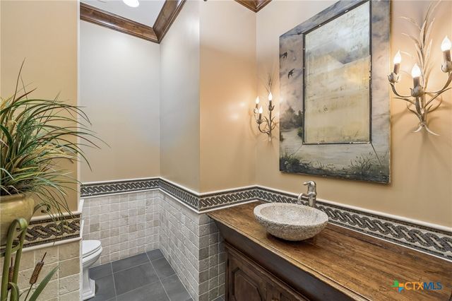 999 Schwarzlose Road, New Braunfels, TX 78130