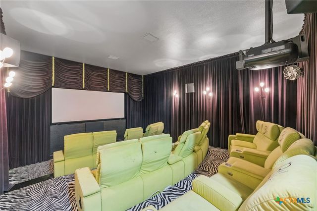 999 Schwarzlose Road, New Braunfels, TX 78130
