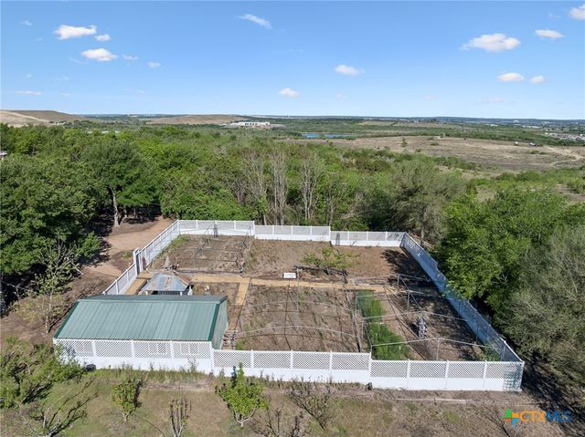 999 Schwarzlose Road, New Braunfels, TX 78130