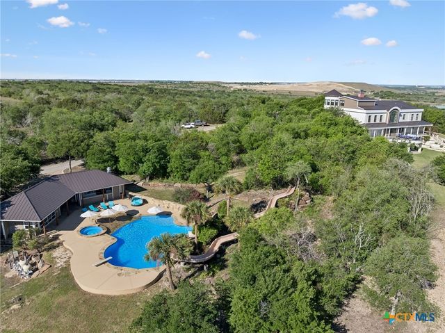 999 Schwarzlose Road, New Braunfels, TX 78130