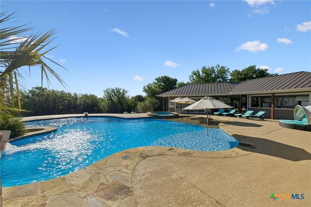999 Schwarzlose Road, New Braunfels, TX 78130