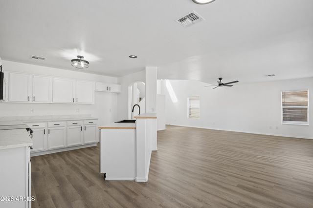 21996 W SOLANO Drive, Buckeye, AZ 85326