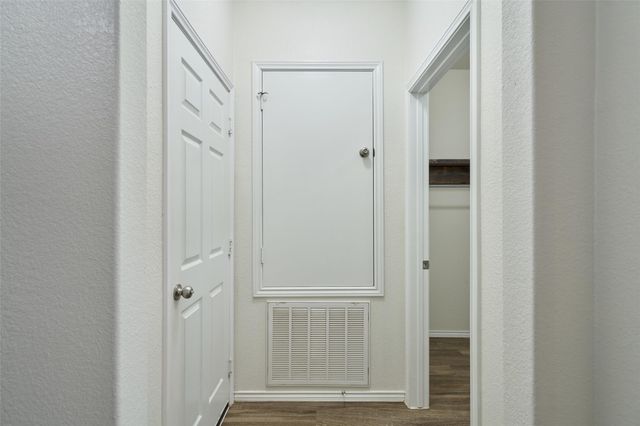 2214 Timberland Country Court, Conroe, TX 77304