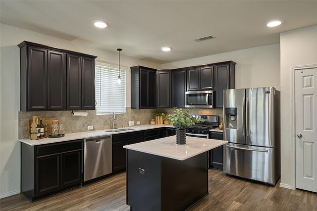 2214 Timberland Country Court, Conroe, TX 77304