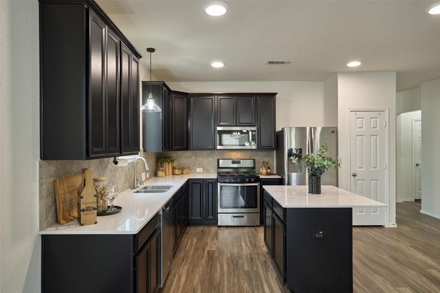 2214 Timberland Country Court, Conroe, TX 77304