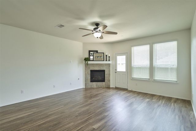 2214 Timberland Country Court, Conroe, TX 77304