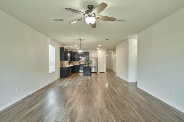 2214 Timberland Country Court, Conroe, TX 77304