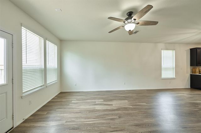 2214 Timberland Country Court, Conroe, TX 77304