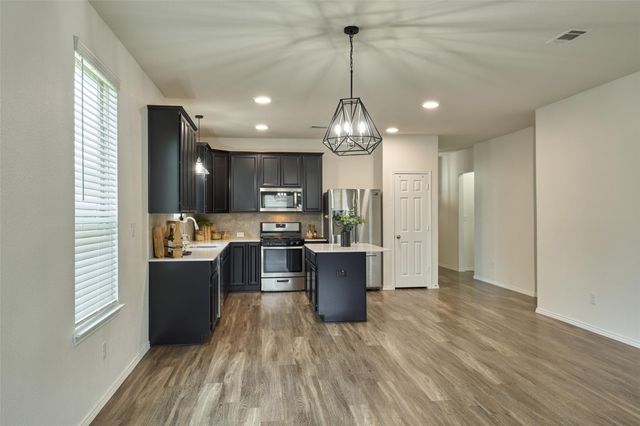 2214 Timberland Country Court, Conroe, TX 77304