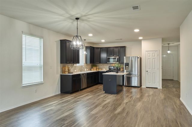 2214 Timberland Country Court, Conroe, TX 77304