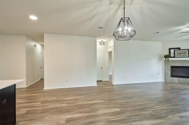 2214 Timberland Country Court, Conroe, TX 77304