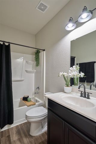 2214 Timberland Country Court, Conroe, TX 77304