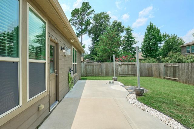 2214 Timberland Country Court, Conroe, TX 77304