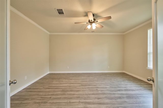 2214 Timberland Country Court, Conroe, TX 77304
