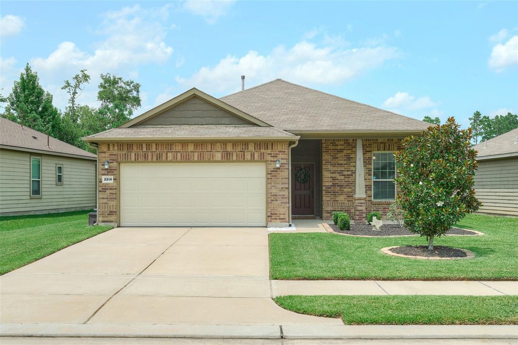 2214 Timberland Country Court, Conroe, TX 77304
