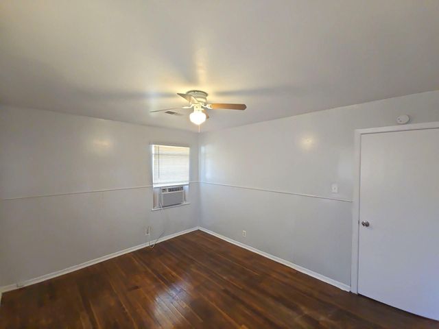 4203 Wuthering Heights Drive, Houston, TX 77045