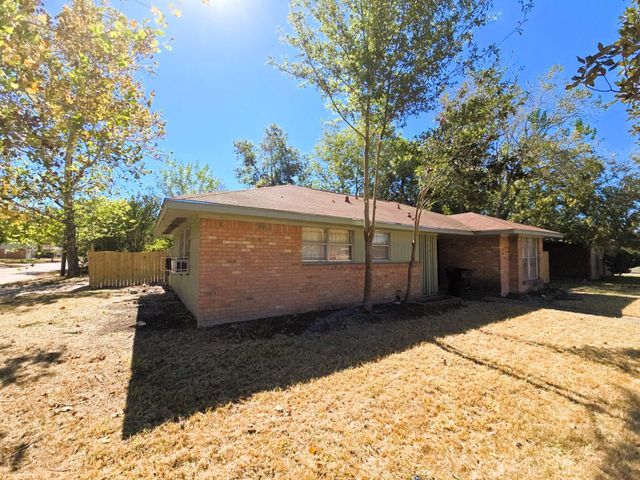 4203 Wuthering Heights Drive, Houston, TX 77045