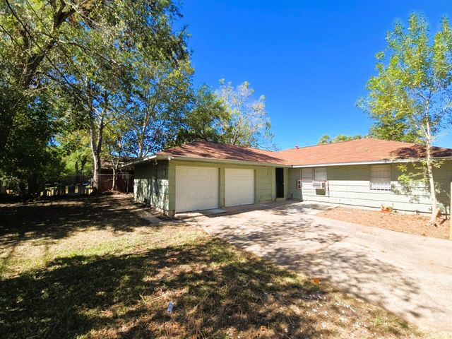 4203 Wuthering Heights Drive, Houston, TX 77045