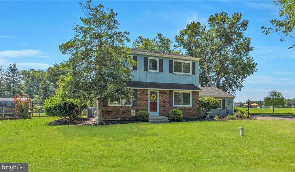 6 WINNIPEG CT, Shamong, NJ 08088